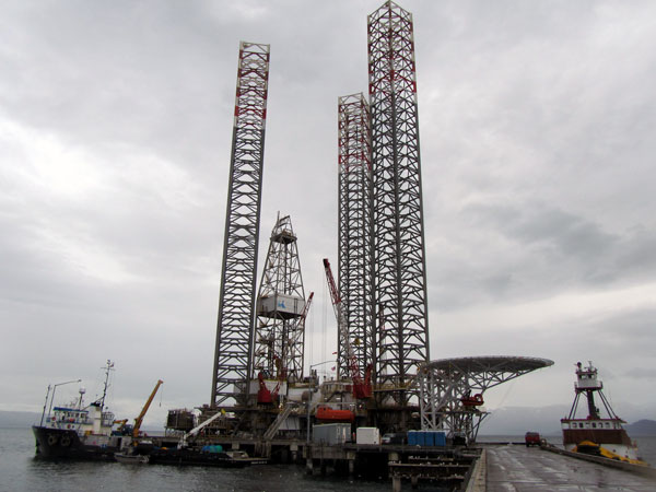 The Buccaneer jackup rig drills for oil and gas just north of Anchor Point, in Cook Inlet, Alaska. (Photo by Bill Smith)
