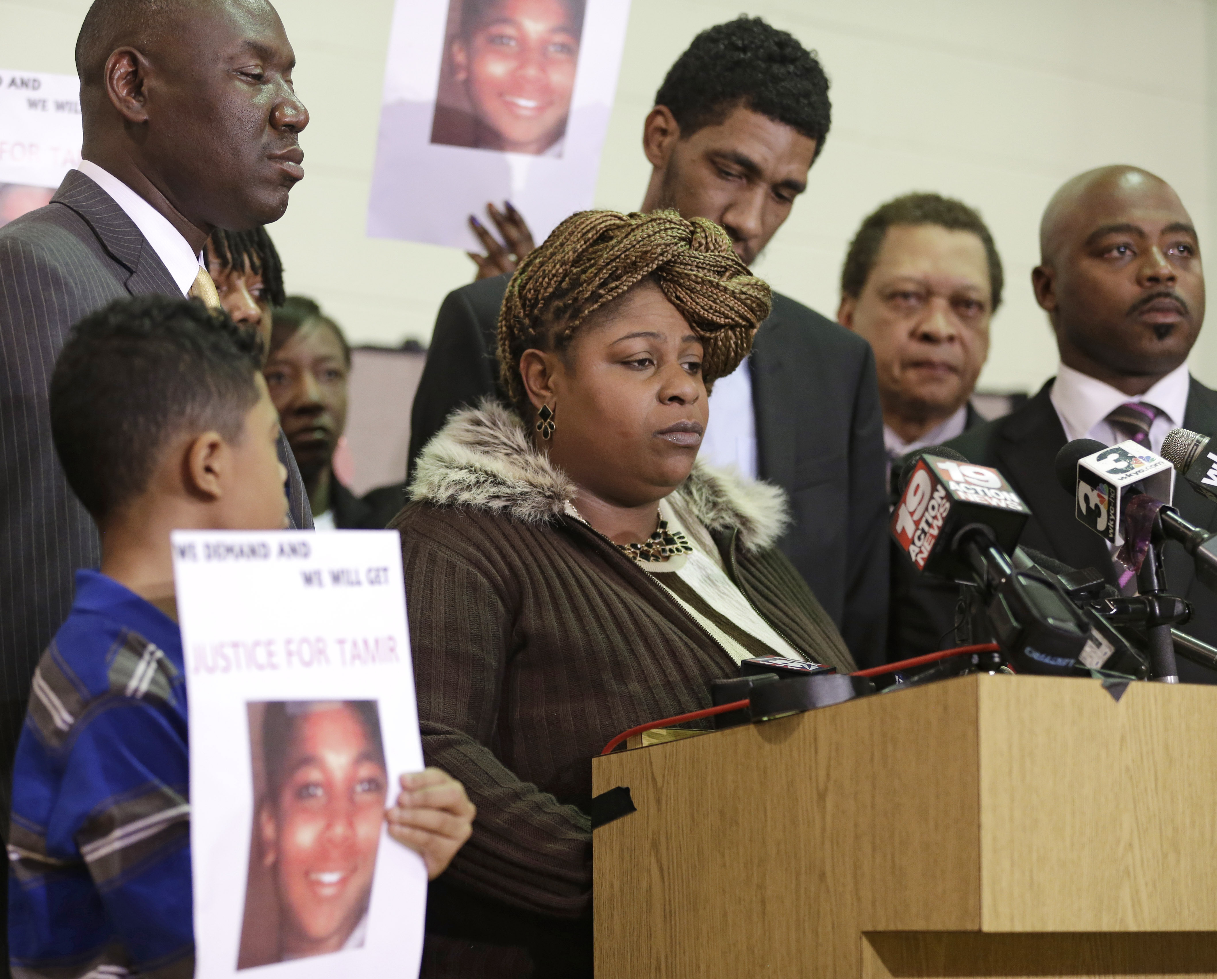 Samaria Rice, the mother of Tamir, a 12-year-old boy fatally shot by a Cleveland police officer, speaks during a news conference in December 2014, in Cleveland. (Photo by Tony Dejak/AP)