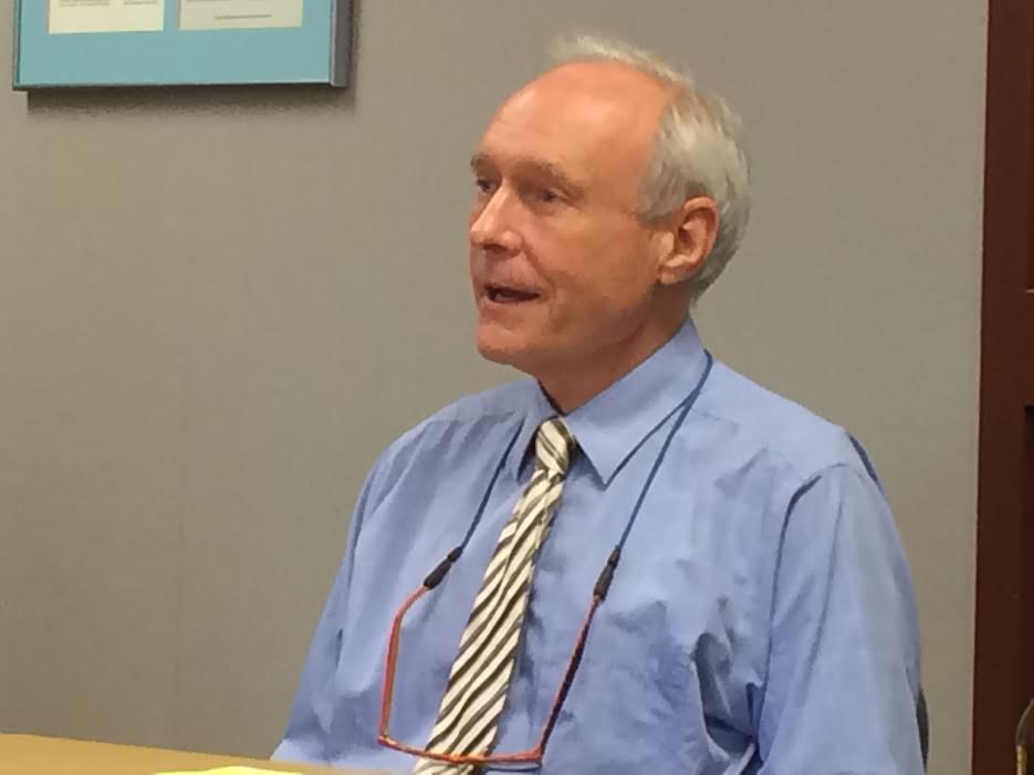 City Administrator Mark Gorman, speaking with the assembly at his evaluation, on April 22, 2015. (Photo by Rachel Waldholz/KCAW)