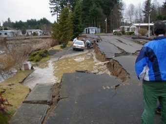 Soil liquefaction and lateral spreading in Tumwater, WA after the 2001 Nisqually Quake.