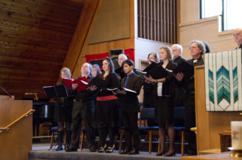 A dozen singers compromise the cast of Bennu's Birds.