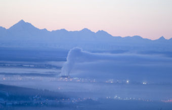 The cold temperatures in Fairbanks create an ice fog which makes it difficult for air pollution to dissipate. (Photo by Joseph Hall)