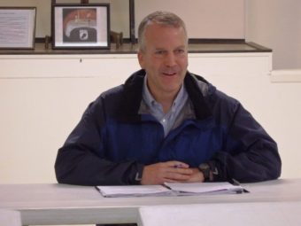 Sen. Dan Sullivan talks with Haines veterans at the American Legion. (Photo by Emily Files/KHNS)