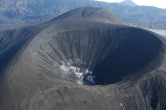 Okmok Volcano CREDIT ALASKA VOLCANO OBSERVATORY, USGS/WIKIMEDIA COMMONS
