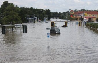 Flooding can be seen on O'Neal Lane, looking north from I-12 in Baton Rouge, La. (Courtesy of the Louisiana Department of Transportation and Development)
