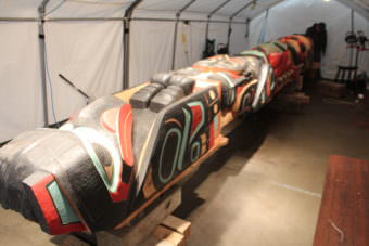 This healing Raven totem will stand on the site of T’aaḵu Kwáan ancestral burial grounds on Douglas.