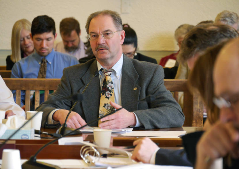 Legislative Finance Director David Teal testifies before the Senate Finance Committee on April 3, 2017. (Photo by Skip Gray/360 North)