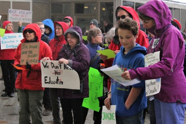 Rally participants at the second annual March for Science in Juneau on April 14, 2018. (Photo by Adelyn Baxter/KTOO)