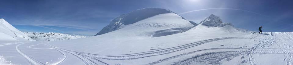 A Haines skiier heads out into the backcountry. (Photo by Abbey Collins/KHNS)