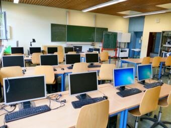 A school computer lab. (Creative Commons photo by Harald_Landsrath)