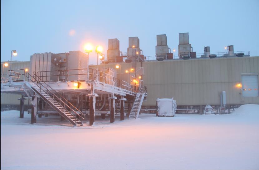 A unit at the edge of ConocoPhillips’ Kuparuk oil field, on Alaska’s North Slope. (Photo by Rachel Waldholz/Alaska Public Media)