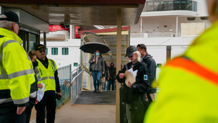 first 2022 cruise ship passengers Norwegian Bliss 2022